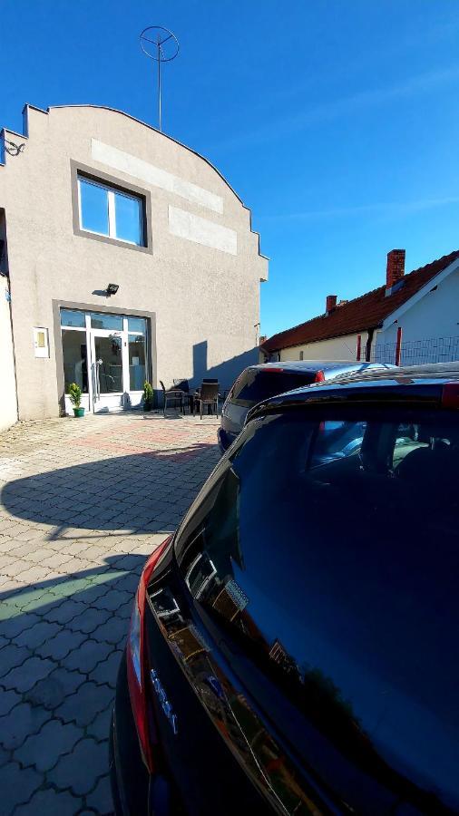 Apartman Mladenovic Zaječar Exterior foto